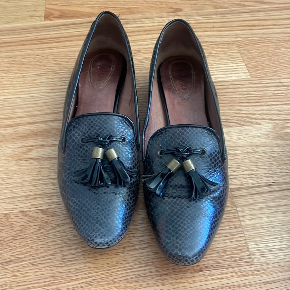 Corso Como size 10 snake print leather grey tassel loafer-womens flats